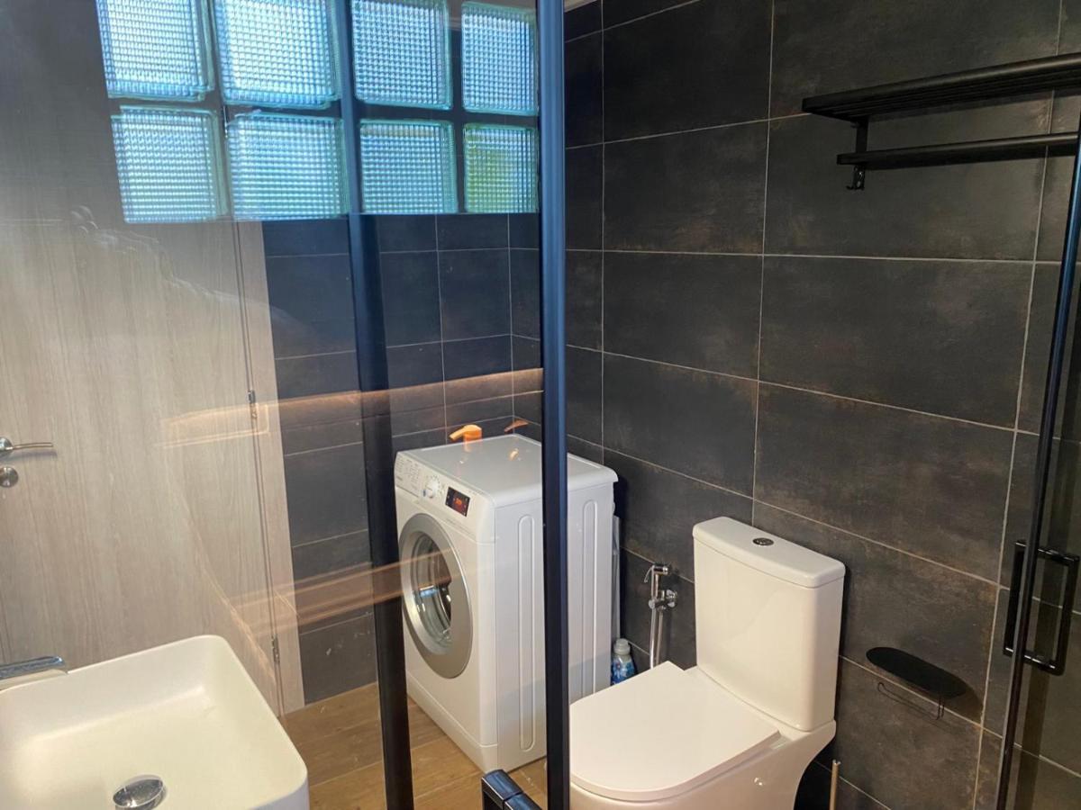 Comfortable Apartment Near To Metro Aten Exteriör bild